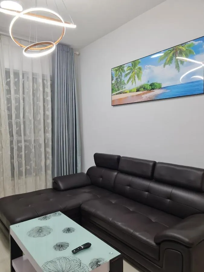 Can Ho 2 Phong Ngu Gan San Bay Tsn Ho Chi Minh City Apartment